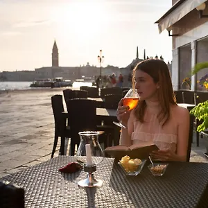 Bucintoro Otel