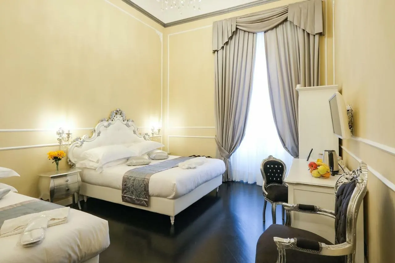 B&B Kingsman Florence Italy