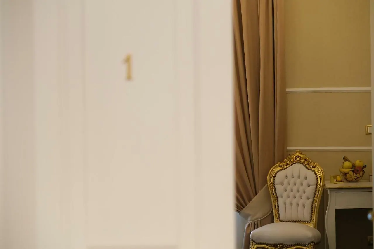 B&B Kingsman Florence